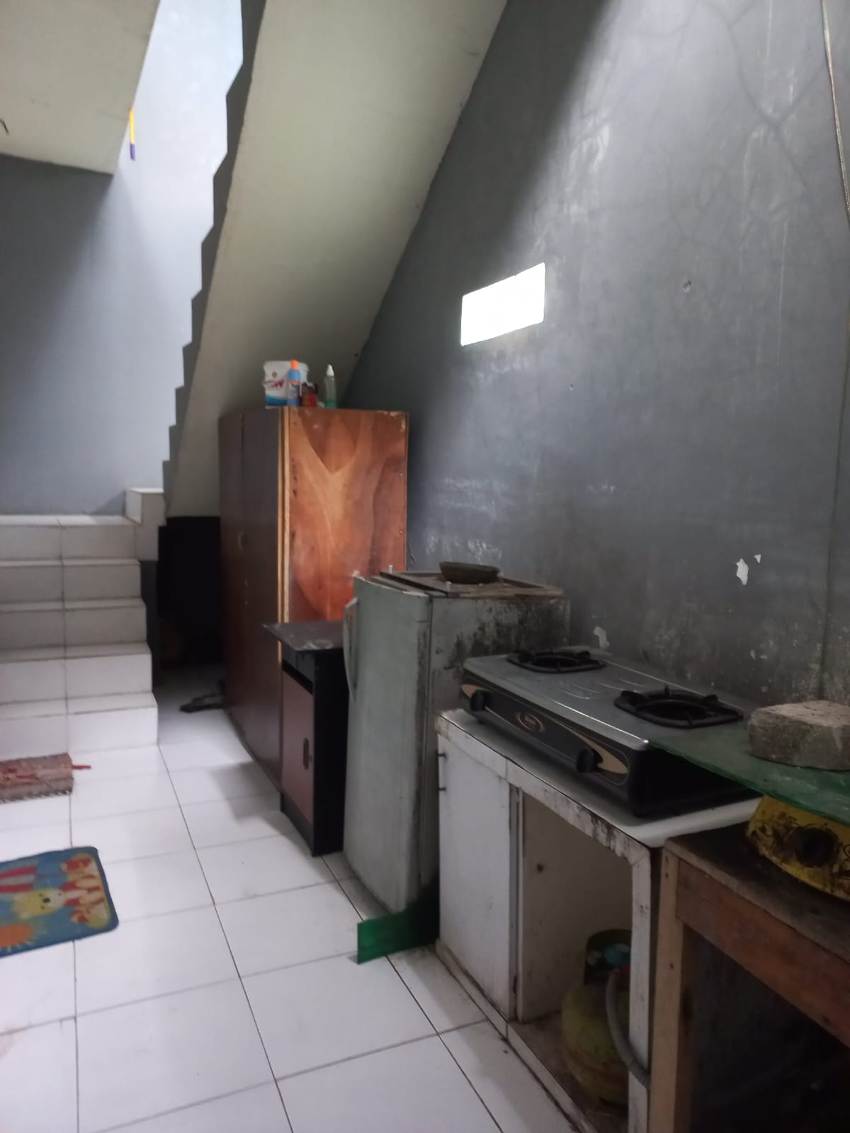 Kost Anggrek 11